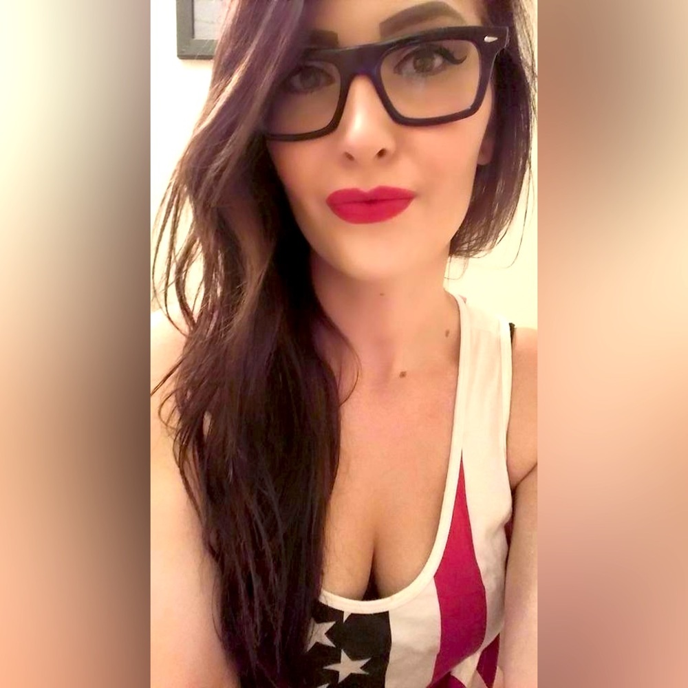 Meet your Posher, Kaci